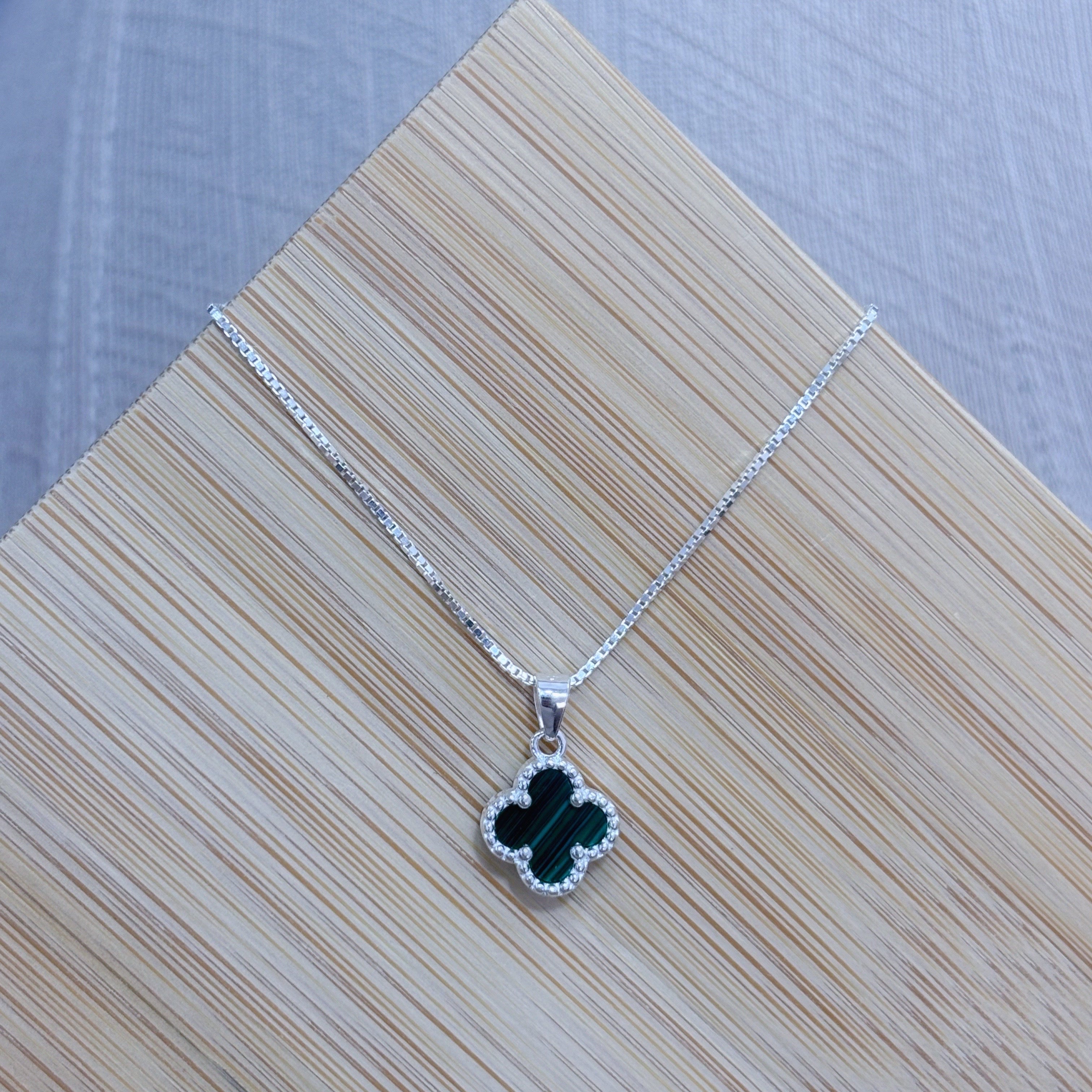 Colar inspiração trevo