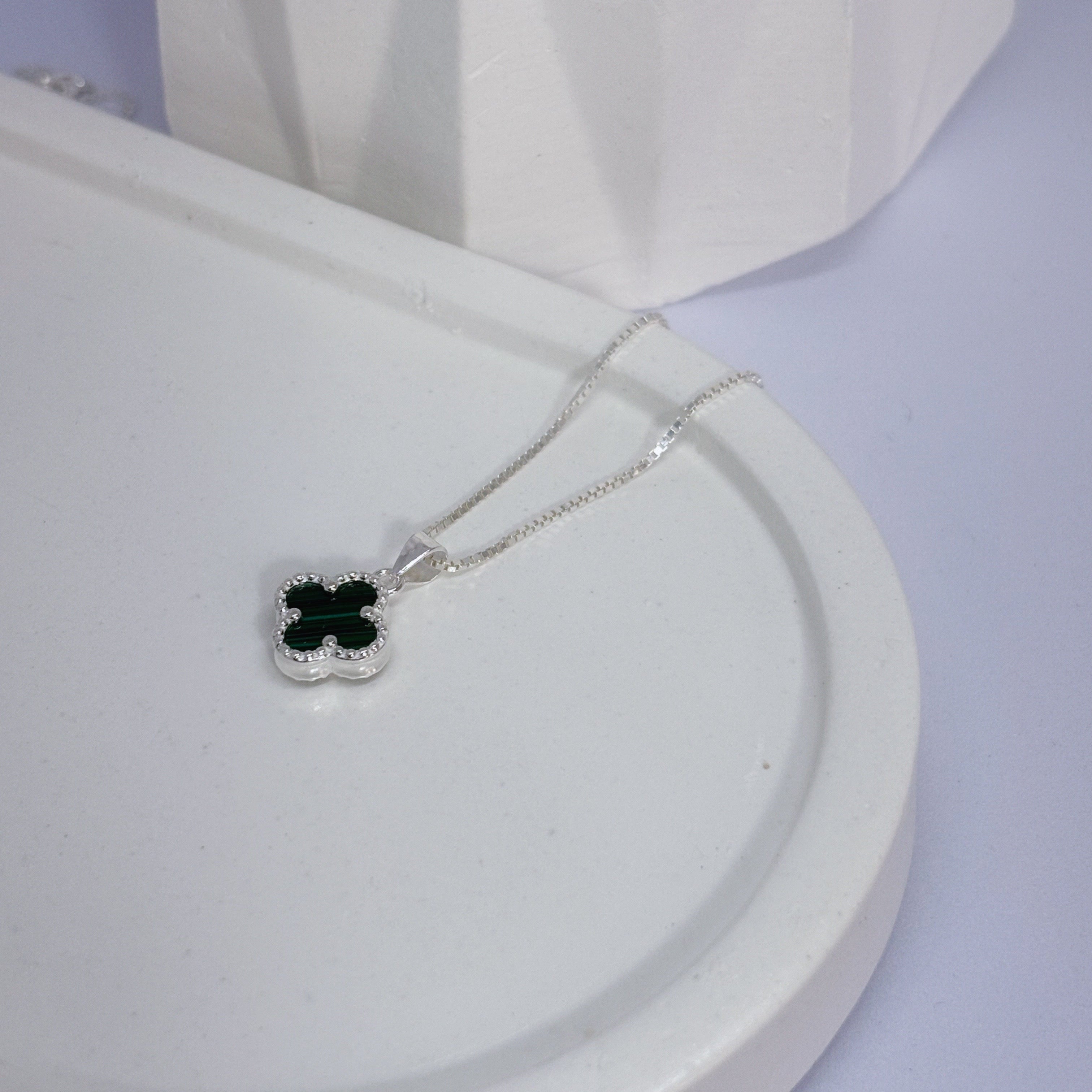 Colar inspiração trevo