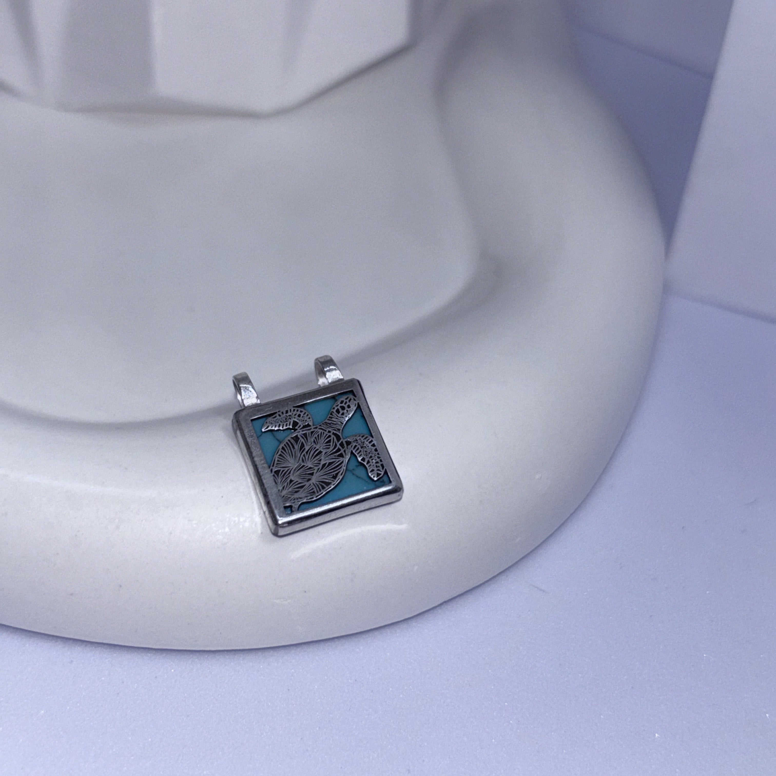 Pingente prata tartaruga e pedra turquesa prata 925