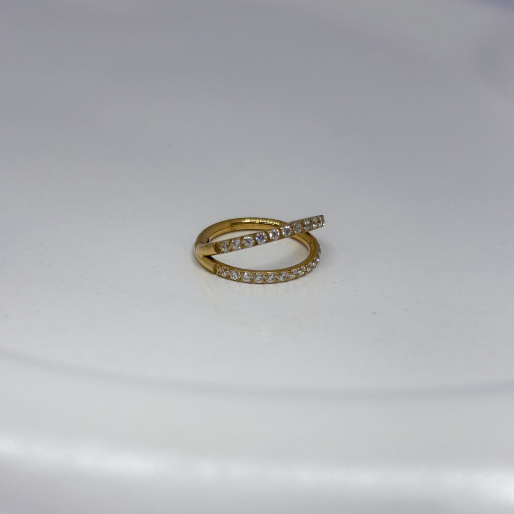 Argola duplamente cravejada