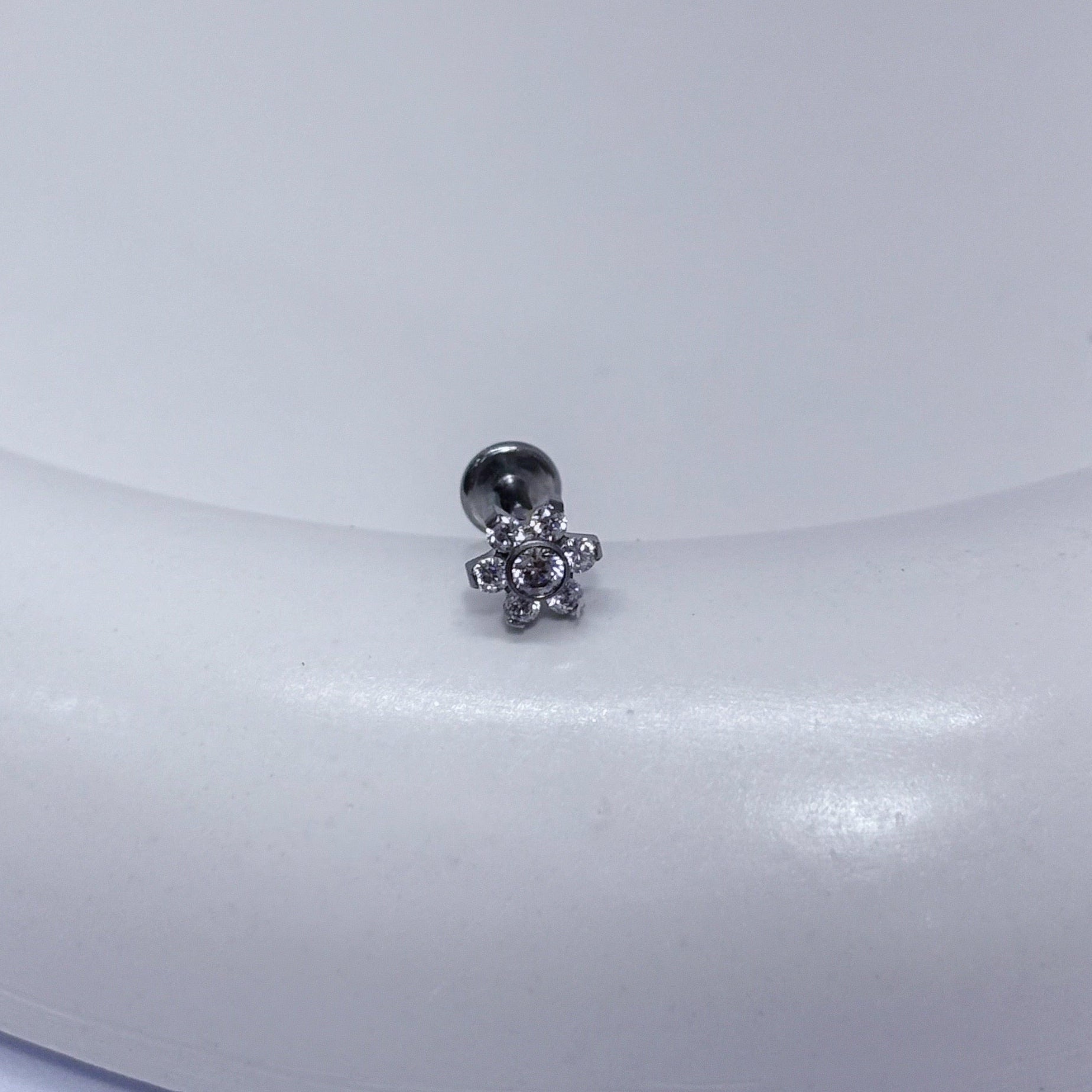 Piercing Mini flor de zircônia